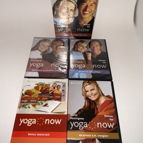 YOGA NOW / Rodney Yee & Mariel Hemingway - Picture 3 of 6